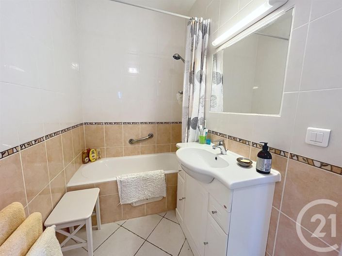 Image No.11-3 Bed Apartment for sale