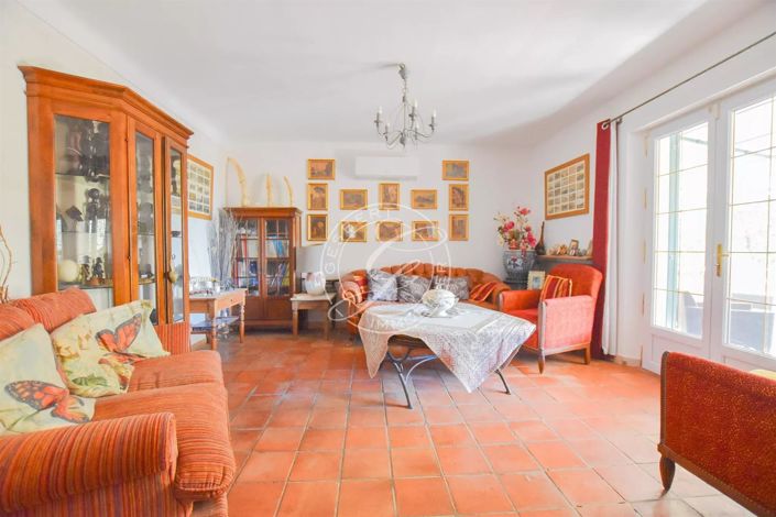 Image No.4-2 Bed House for sale