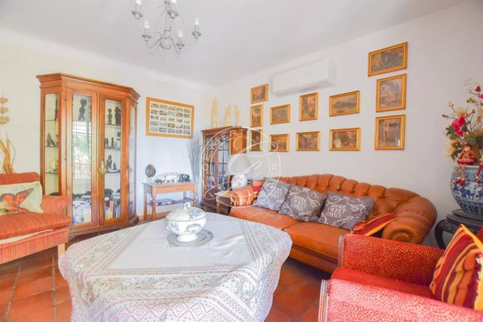 Image No.5-2 Bed House for sale