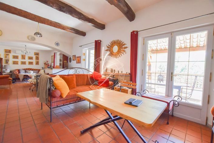 Image No.8-2 Bed House for sale