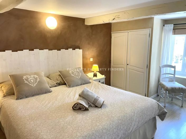 Image No.17-8 Bed House for sale