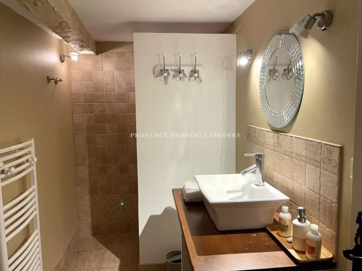 Image No.24-8 Bed House for sale