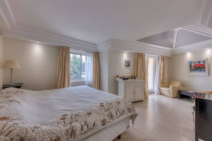 Image No.14-9 Bed House for sale