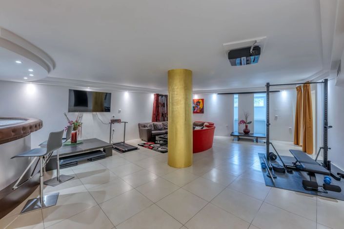 Image No.25-9 Bed House for sale
