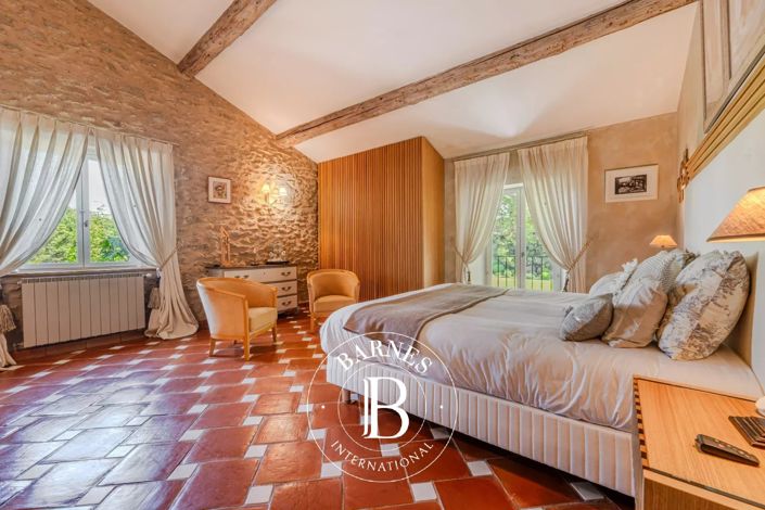 Image No.12-5 Bed House for sale