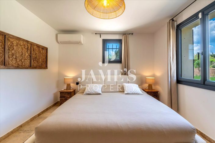 Image No.17-5 Bed House for sale