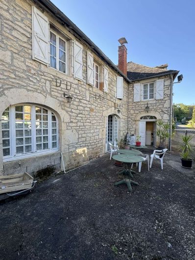 Image No.3-8 Bed House for sale
