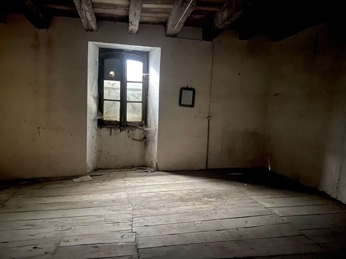Image No.10-4 Bed House for sale