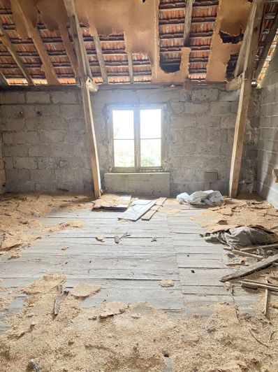 Image No.21-4 Bed House for sale