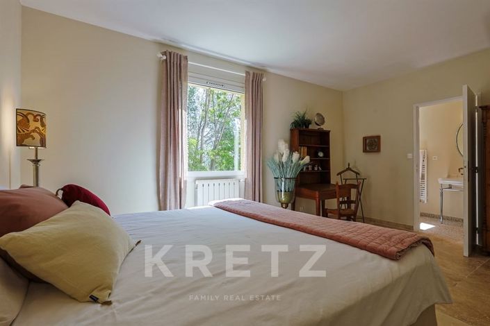 Image No.22-4 Bed House for sale