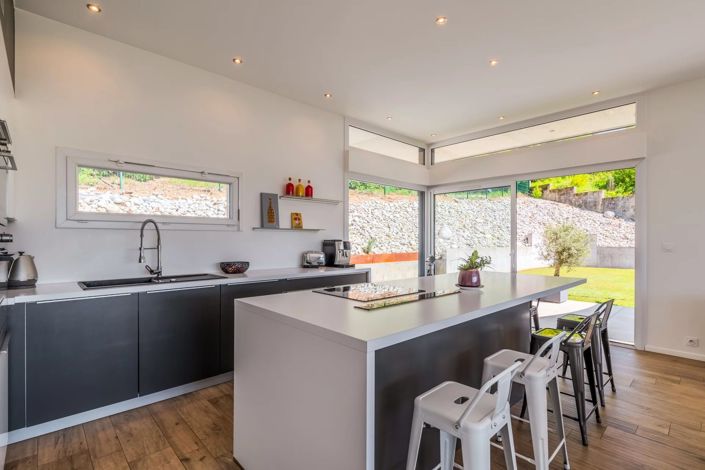 Image No.11-3 Bed House for sale