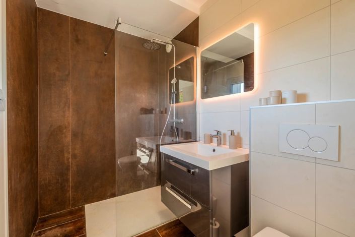Image No.26-3 Bed House for sale