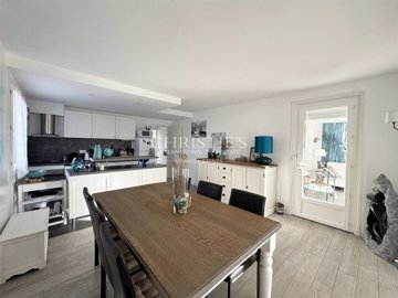 afwgayu320cr0xk011