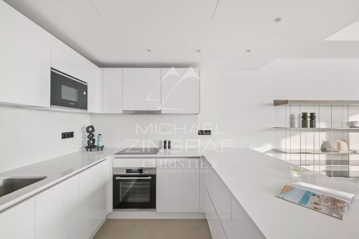 Image No.9-2 Bed House for sale