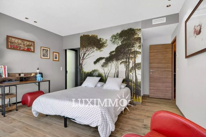 Image No.12-4 Bed House for sale