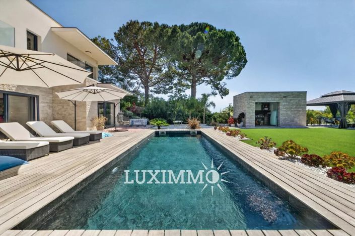 Image No.3-4 Bed House for sale
