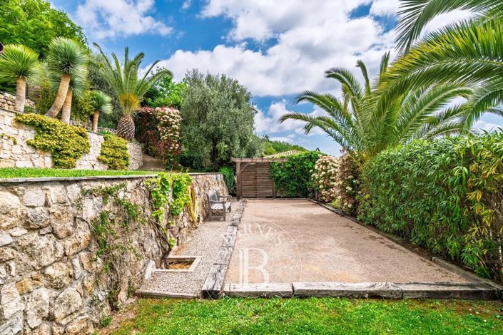 Image No.6-5 Bed House for sale