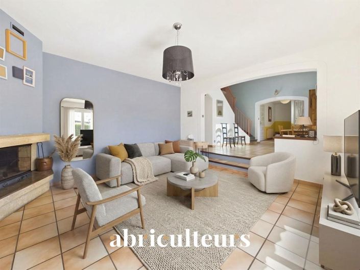 Image No.7-4 Bed House for sale