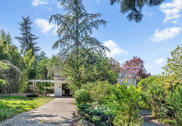 Image No.7-5 Bed Property for sale