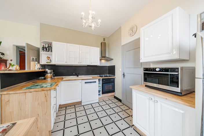 Image No.4-5 Bed House for sale