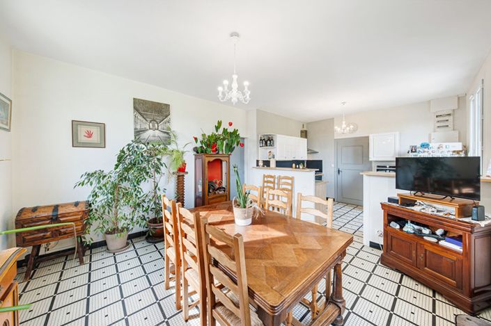 Image No.5-5 Bed House for sale