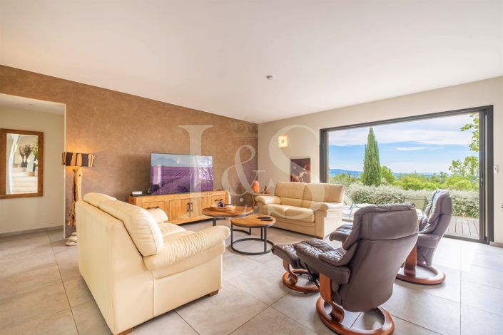Image No.9-3 Bed House for sale
