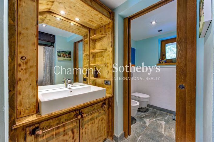 Image No.15-3 Bed House for sale