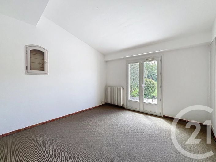 Image No.10-4 Bed House for sale