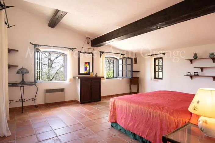 Image No.12-4 Bed House for sale