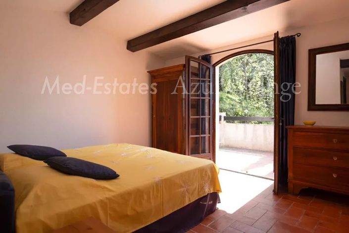 Image No.17-4 Bed House for sale