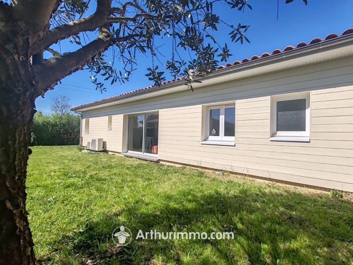 Image No.2-4 Bed House for sale