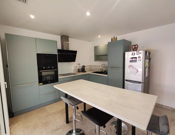 Image No.3-4 Bed House for sale