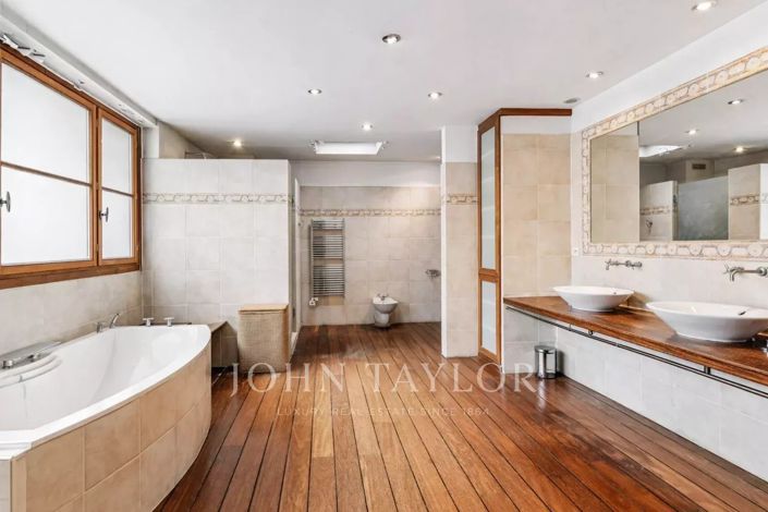 Image No.13-6 Bed House for sale