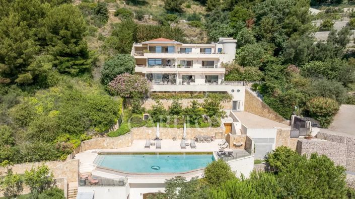Image No.17-8 Bed House for sale