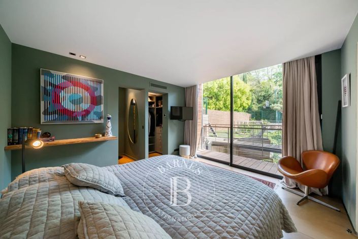 Image No.14-6 Bed House for sale