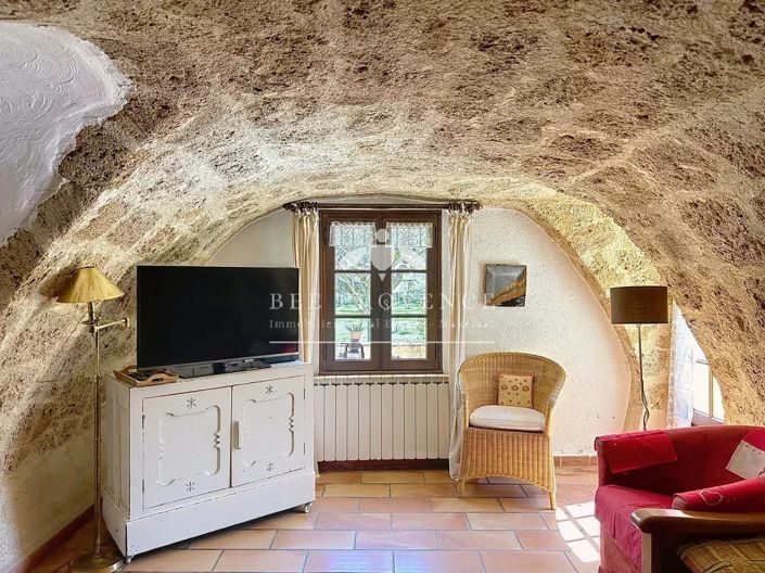 Image No.13-9 Bed House for sale