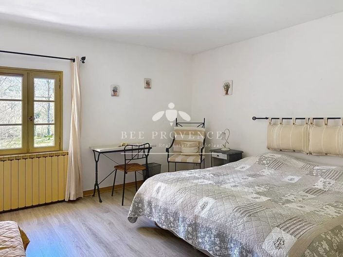 Image No.24-9 Bed House for sale