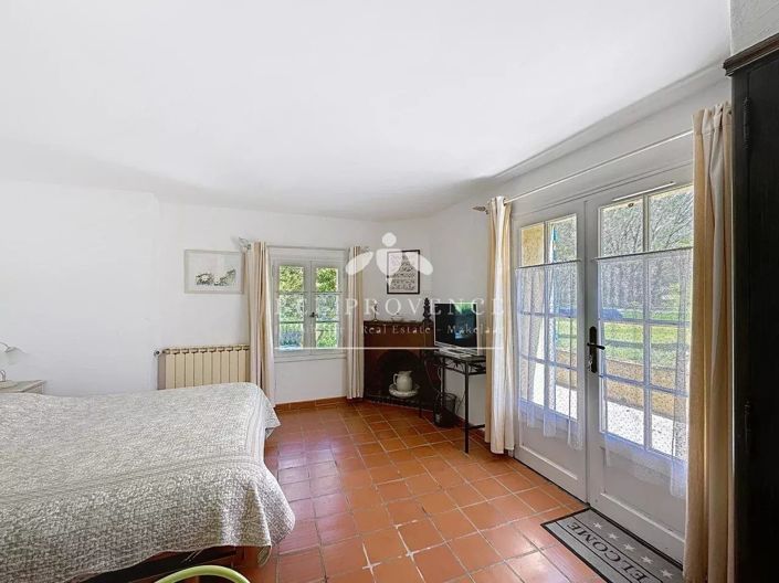 Image No.25-9 Bed House for sale