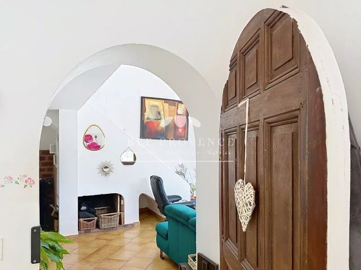 Image No.28-9 Bed House for sale