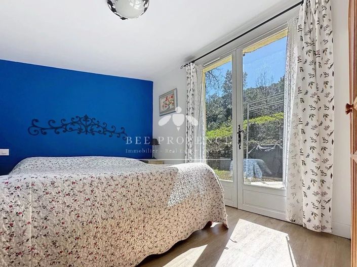 Image No.30-9 Bed House for sale