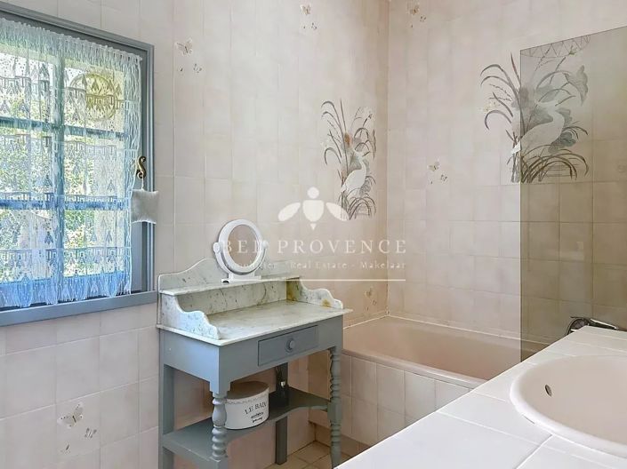 Image No.32-9 Bed House for sale
