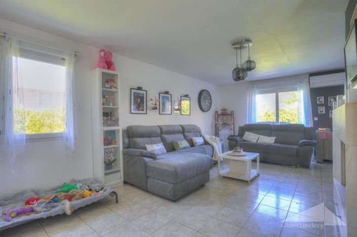 Image No.4-4 Bed House for sale