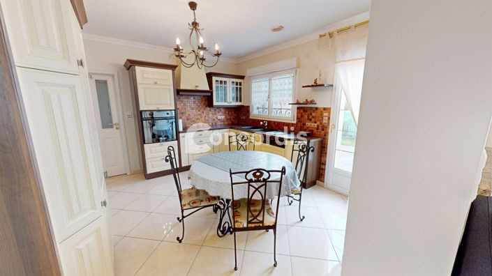 Image No.5-4 Bed Property for sale