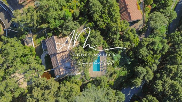 Image No.7-5 Bed House for sale