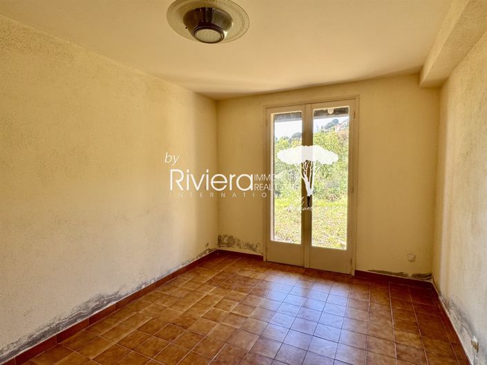 Image No.11-5 Bed House for sale
