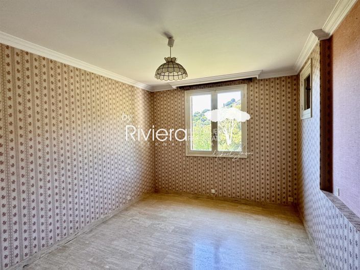 Image No.13-5 Bed House for sale