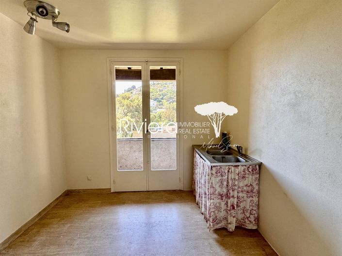 Image No.16-5 Bed House for sale