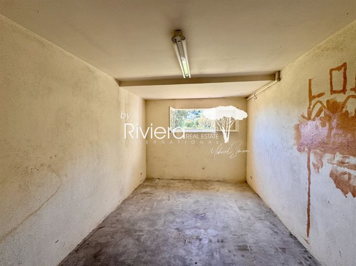 Image No.17-5 Bed House for sale