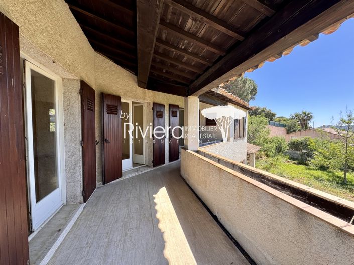 Image No.7-5 Bed House for sale