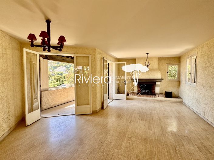 Image No.8-5 Bed House for sale